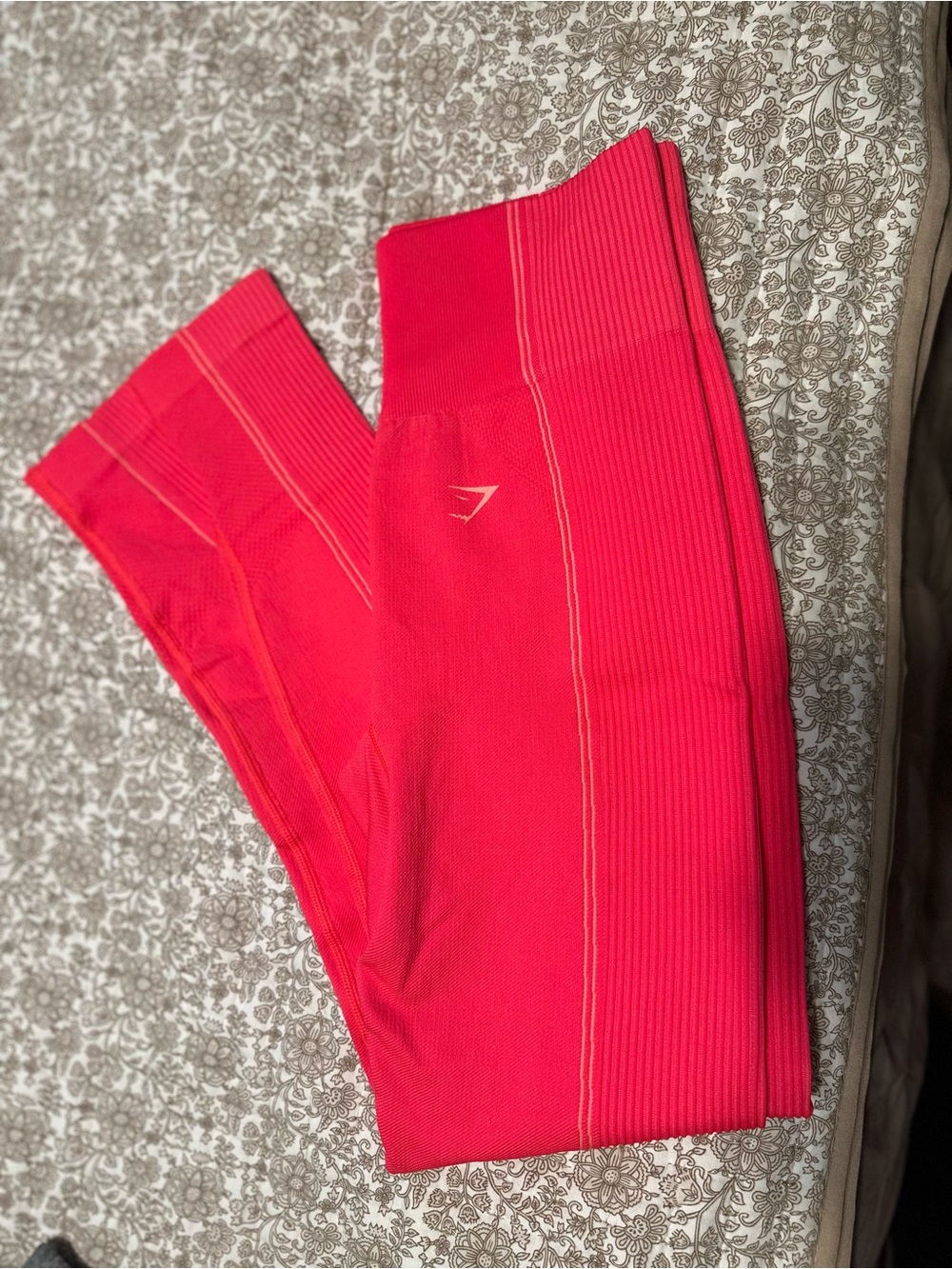 Gymshark Women’s Bright Coral Seamless Leggings